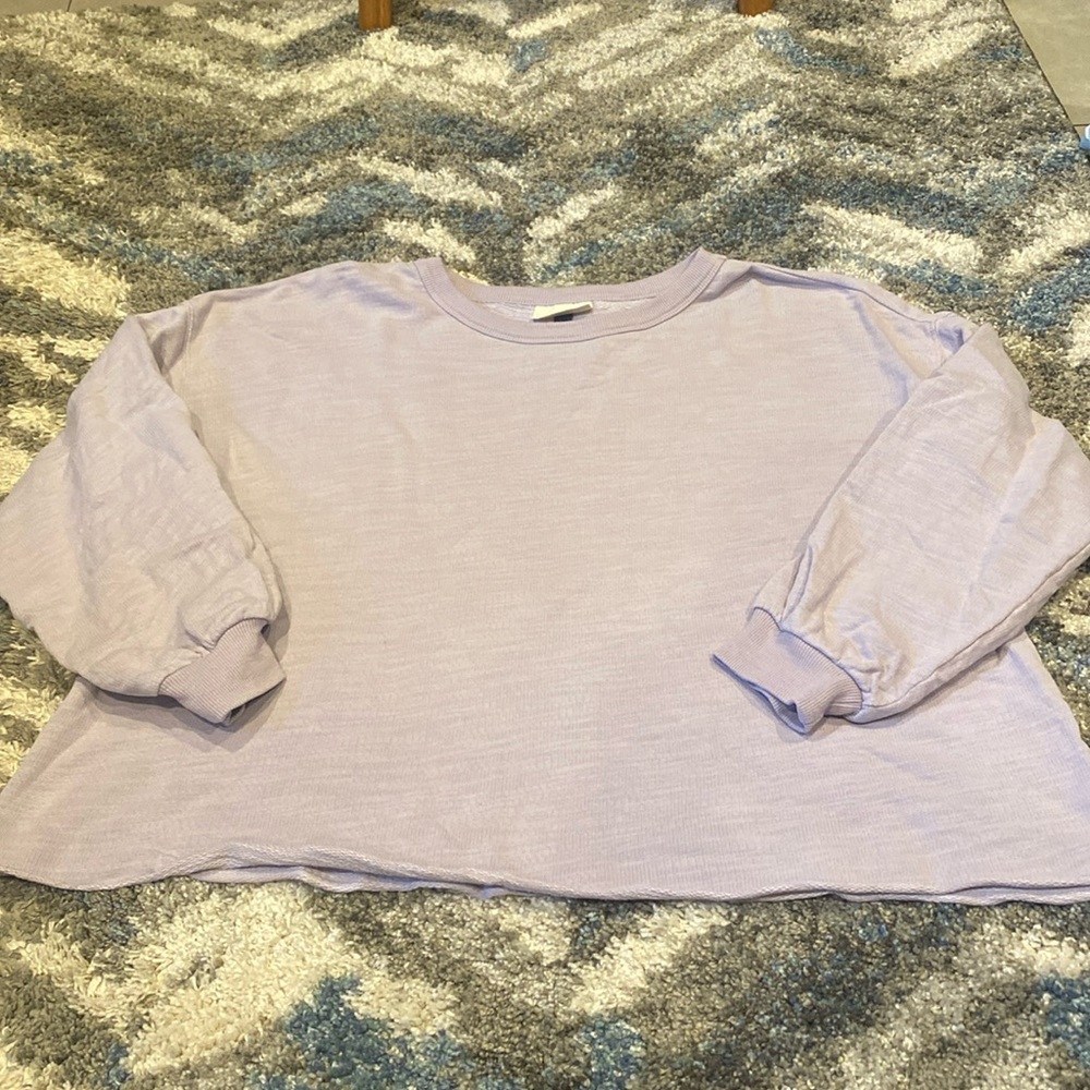 Universal thread crewneck
